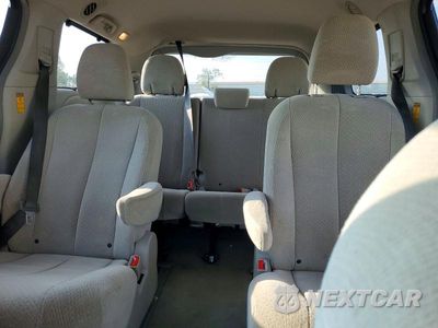Zdjęcie 10 z 14 samochodu: 2014 TOYOTA SIENNA LE VIN:5TDJK3DC1ES083723 - miniatura