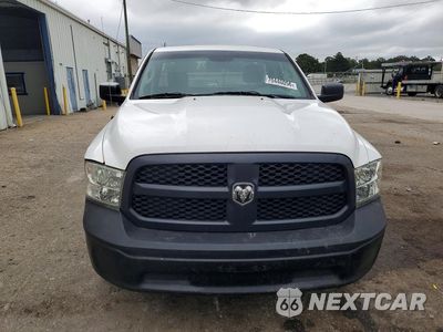 Piąte zdjęcie samochodu w środku: 2018 RAM 1500 ST VIN:3C6JR6AG6JG238514 - miniatura