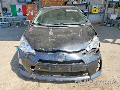 Piąte zdjęcie samochodu w środku: 2013 TOYOTA PRIUS C ONE VIN:JTDKDTB3XD1543216 - miniatura