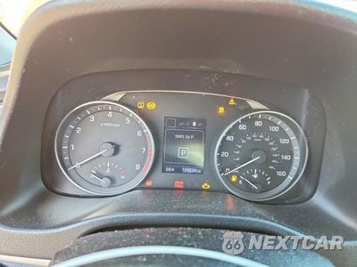 Zdjęcie 9 z 12 samochodu: 2017 HYUNDAI ELANTRA VALUE EDITION VIN:5NPD84LF5HH206091 - miniatura