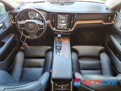 Zdjęcie 8 z 12 samochodu: 2020 VOLVO V60 CROSS COUNTRY T5 MOMENTUM VIN:YV4102WK7L1030195 - miniatura