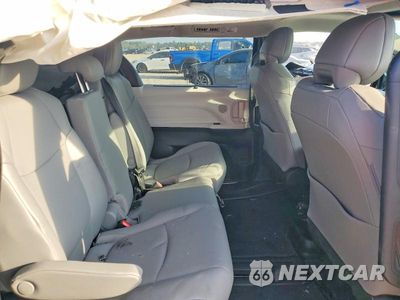 Zdjęcie 11 z 14 samochodu: 2026 TOYOTA SIENNA XLE 8-PASSENGER VIN:5TDYRKEC6TS303387 - miniatura