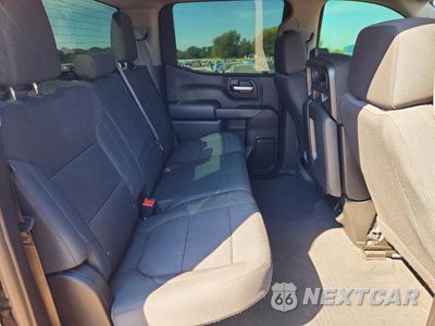 Zdjęcie 10 z 12 samochodu: 2021 CHEVROLET SILVERADO VIN:3GCPYCEL7MG167694 - miniatura
