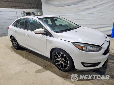 Czwarte zdjęcie samochodu z boku: 2017 FORD FOCUS SEL VIN:1FADP3H23HL213917 - miniatura
