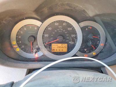 Zdjęcie 9 z 13 samochodu: 2007 TOYOTA RAV4 BASE VIN:JTMBD33V175072277 - miniatura
