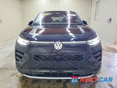 Piąte zdjęcie samochodu w środku: 2026 VOLKSWAGEN TIGUAN SEL R-LINE TURBO VIN:3VVUW7RM4TM055990 - miniatura