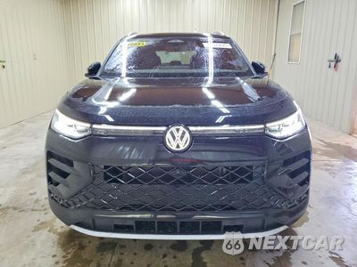 Piąte zdjęcie samochodu w środku: 2026 VOLKSWAGEN TIGUAN SEL R-LINE TURBO VIN:3VVUW7RM4TM055990 - miniatura