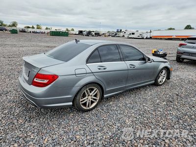 Trzecie zdjęcie samochodu z tyłu: 2013 MERCEDES-BENZ C 300 4MATIC VIN:WDDGF8AB9DR243759 - miniatura