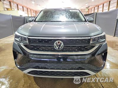 Piąte zdjęcie samochodu w środku: 2024 VOLKSWAGEN TAOS SE VIN:3VVSX7B23RM035400 - miniatura