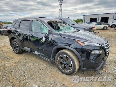 Czwarte zdjęcie samochodu z boku: 2025 NISSAN ROGUE SV VIN:JN8BT3BB6SW150182 - miniatura