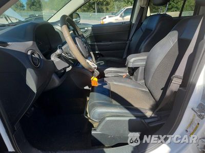 Zdjęcie 7 z 13 samochodu: 2016 JEEP COMPASS SPORT VIN:1C4NJCBB9GD711668 - miniatura