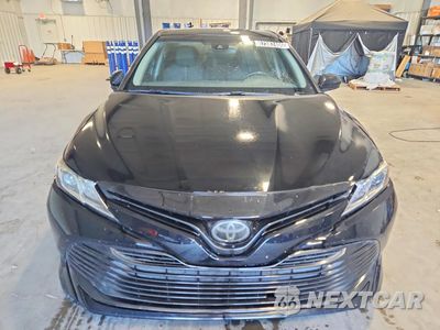 Piąte zdjęcie samochodu w środku: 2018 TOYOTA CAMRY LE VIN:4T1B11HK7JU588454 - miniatura