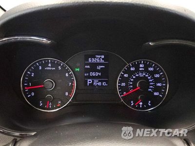 Zdjęcie 9 z 12 samochodu: 2016 KIA FORTE LX VIN:KNAFX4A60G5581316 - miniatura