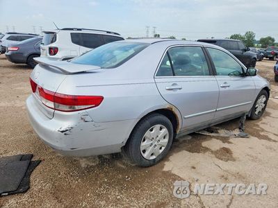 Trzecie zdjęcie samochodu z tyłu: 2003 HONDA ACCORD LX VIN:1HGCM56323A060846 - miniatura