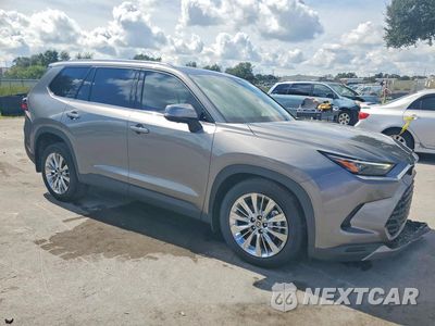 Czwarte zdjęcie samochodu z boku: 2026 TOYOTA GRAND HIGHLANDER PLATINUM VIN:5TDAAAB57TS132738 - miniatura