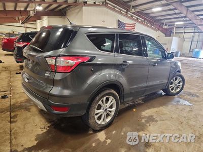 Trzecie zdjęcie samochodu z tyłu: 2017 FORD ESCAPE SE VIN:1FMCU9GD0HUD36925 - miniatura