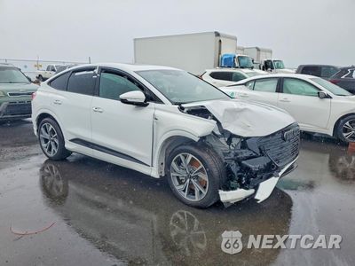 Czwarte zdjęcie samochodu z boku: 2025 AUDI Q4 E-TRON SPORTBACK PREMIUM VIN:WA12UBFZ4SP040830 - miniatura