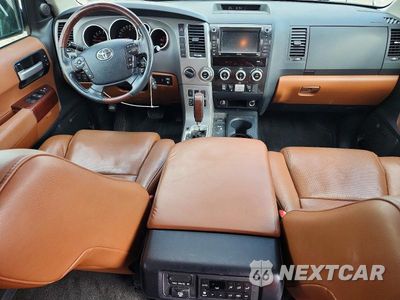 Zdjęcie 8 z 13 samochodu: 2012 TOYOTA SEQUOIA PLATINUM VIN:5TDDY5G14CS066753 - miniatura