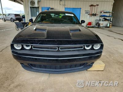 Piąte zdjęcie samochodu w środku: 2016 DODGE CHALLENGER SXT VIN:2C3CDZAG3GH137381 - miniatura