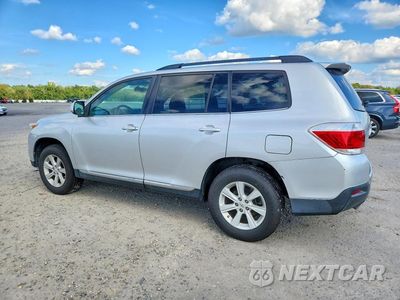 Drugie zdjęcie samochodu z przodu: 2012 TOYOTA HIGHLANDER BASE VIN:5TDBK3EH3CS153718 - miniatura