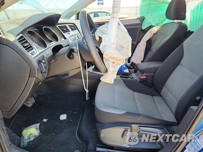 Zdjęcie 7 z 12 samochodu: 2016 VOLKSWAGEN E-GOLF SE VIN:WVWKP7AU5GW917246 - miniatura
