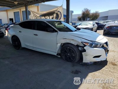 Czwarte zdjęcie samochodu z boku: 2016 NISSAN MAXIMA 3.5 S VIN:1N4AA6AP4GC413182 - miniatura