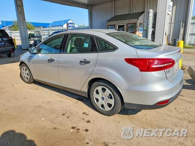 Drugie zdjęcie samochodu z przodu: 2017 FORD FOCUS S VIN:1FADP3E22HL243009 - miniatura