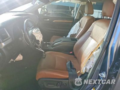 Zdjęcie 7 z 14 samochodu: 2017 TOYOTA HIGHLANDER LIMITED VIN:5TDYZRFH6HS220584 - miniatura