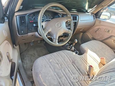 Zdjęcie 8 z 13 samochodu: 2003 TOYOTA TACOMA BASE VIN:5TEPM62NX3Z228350 - miniatura