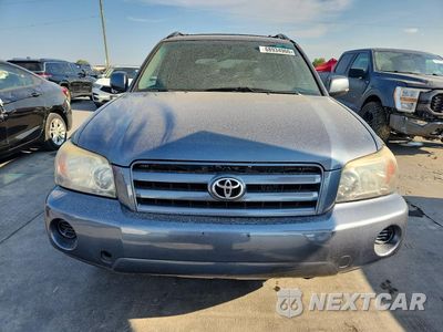 Piąte zdjęcie samochodu w środku: 2005 TOYOTA HIGHLANDER BASE VIN:JTEDP21A550074985 - miniatura