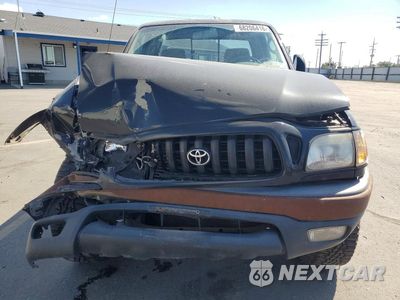Piąte zdjęcie samochodu w środku: 2003 TOYOTA TACOMA V6 VIN:5TEWN72N83Z232444 - miniatura