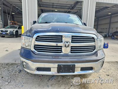 Piąte zdjęcie samochodu w środku: 2017 RAM 1500 SLT VIN:1C6RR7LM0HS879530 - miniatura