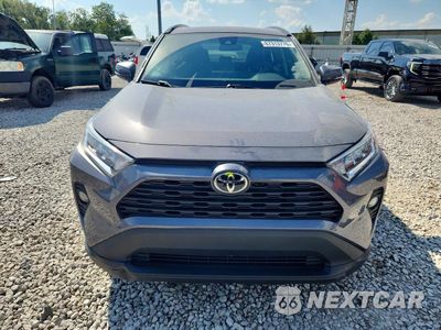 Piąte zdjęcie samochodu w środku: 2021 TOYOTA RAV4 XLE VIN:2T3P1RFV1MC245251 - miniatura