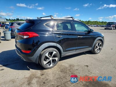 Trzecie zdjęcie samochodu z tyłu: 2016 HYUNDAI TUCSON LIMITED VIN:KM8J33A28GU162681 - miniatura