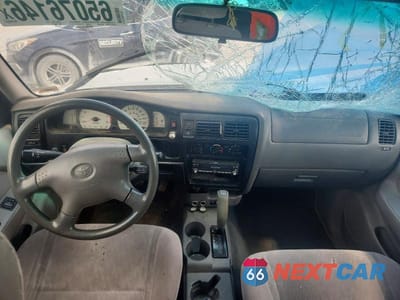 Zdjęcie 8 z 12 samochodu: 2001 TOYOTA TACOMA XTRACAB PRERUNNER VIN:5TESN92N91Z846331 - miniatura