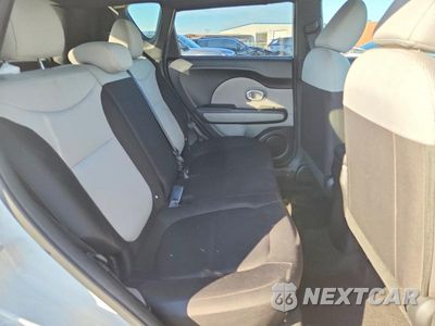 Zdjęcie 11 z 13 samochodu: 2016 KIA SOUL BASE VIN:KNDJN2A28G7277031 - miniatura