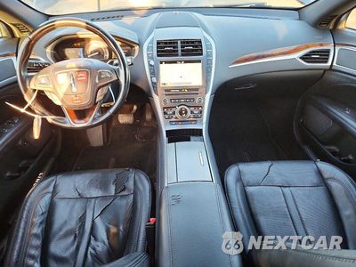 Zdjęcie 8 z 13 samochodu: 2017 LINCOLN MKZ HYBRID RESERVE VIN:3LN6L5MU9HR627475 - miniatura