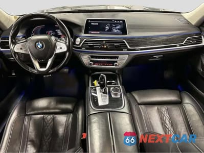 Zdjęcie 9 z 11 samochodu: 2022 BMW 740 I VIN:WBA7T2C00NCH24385 - miniatura