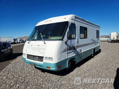 Drugie zdjęcie samochodu z przodu: 1997 CHEVROLET P30 - RV VIN:1GBKP37N2V3305582 - miniatura