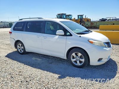 Czwarte zdjęcie samochodu z boku: 2013 TOYOTA SIENNA HYB LTD VIN:5TDKK3DC3DS372833 - miniatura