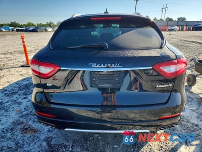 Zdjęcie 6 z 13 samochodu: 2018 MASERATI LEVANTE LUXURY VIN:ZN661XUL6JX268885 - miniatura