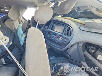 Zdjęcie 7 z 12 samochodu: 2002 TOYOTA TUNDRA SR5 V8 VIN:5TBRT34172S315129 - miniatura
