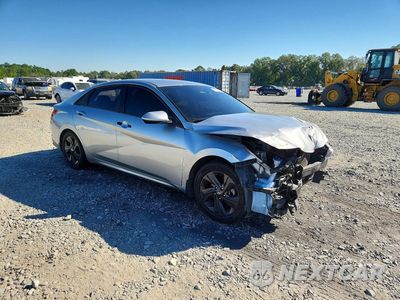 Czwarte zdjęcie samochodu z boku: 2022 HYUNDAI ELANTRA SEL VIN:5NPLM4AG0NH063565 - miniatura