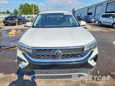 Piąte zdjęcie samochodu w środku: 2022 VOLKSWAGEN TAOS SE VIN:3VVSX7B21NM089109 - miniatura