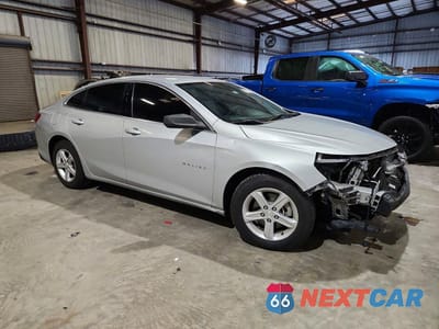 Czwarte zdjęcie samochodu z boku: 2020 CHEVROLET MALIBU LS VIN:1G1ZB5ST5LF149777 - miniatura