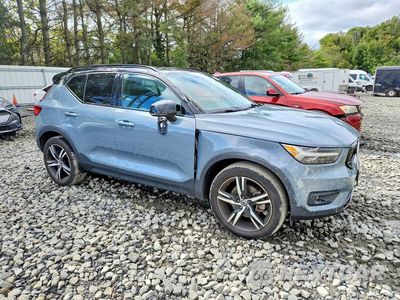 Czwarte zdjęcie samochodu z boku: 2021 VOLVO XC40 T5 R-DESIGN VIN:YV4162UM5M2559868 - miniatura