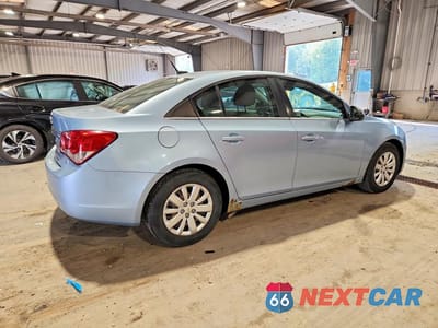 Trzecie zdjęcie samochodu z tyłu: 2011 CHEVROLET CRUZE LS VIN:1G1PC5SH6B7139686 - miniatura