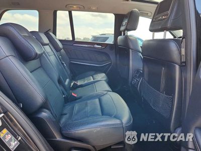 Zdjęcie 11 z 13 samochodu: 2015 MERCEDES-BENZ GL 550 4MATIC VIN:4JGDF7DE6FA465539 - miniatura