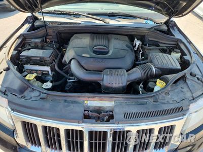 Zdjęcie 12 z 13 samochodu: 2011 JEEP GRAND CHEROKEE LAREDO VIN:1J4RS4GG5BC569370 - miniatura