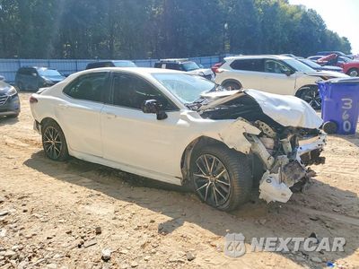 Czwarte zdjęcie samochodu z boku: 2021 TOYOTA CAMRY SE VIN:4T1G11AKXMU551077 - miniatura
